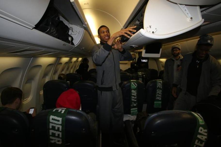 I Bucks in partenza per Londra (NBAE/Getty Images)